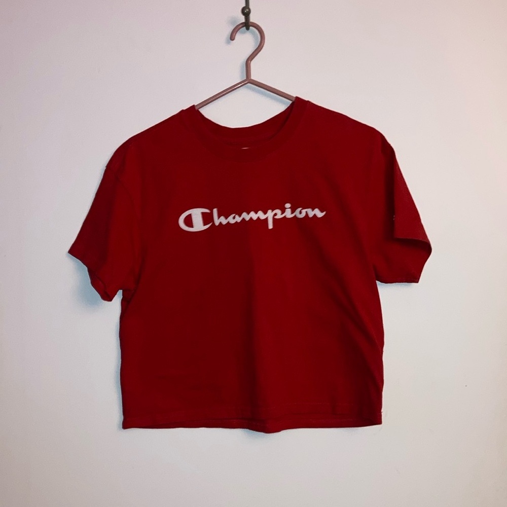 Champion red tee with white lettering baggy crop tee.